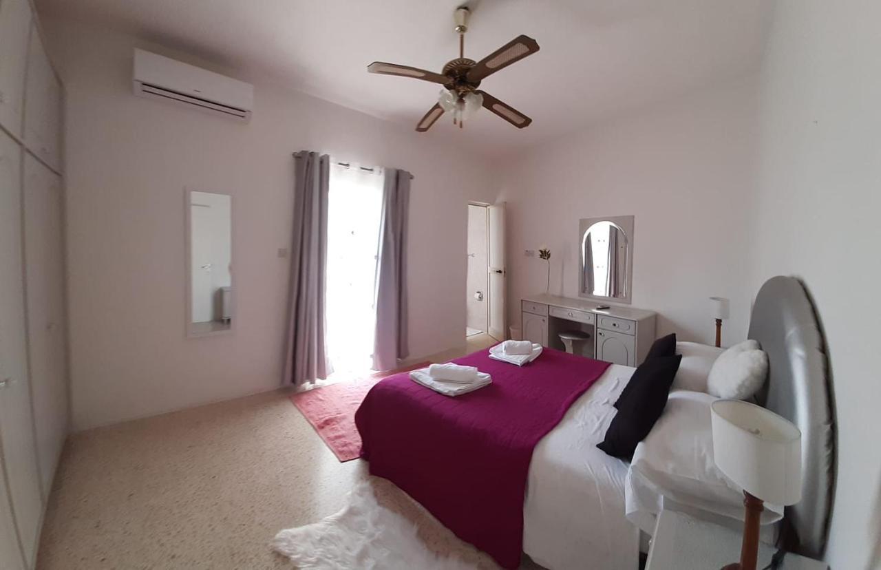 Coral Apartment St. Paul's Bay Bagian luar foto