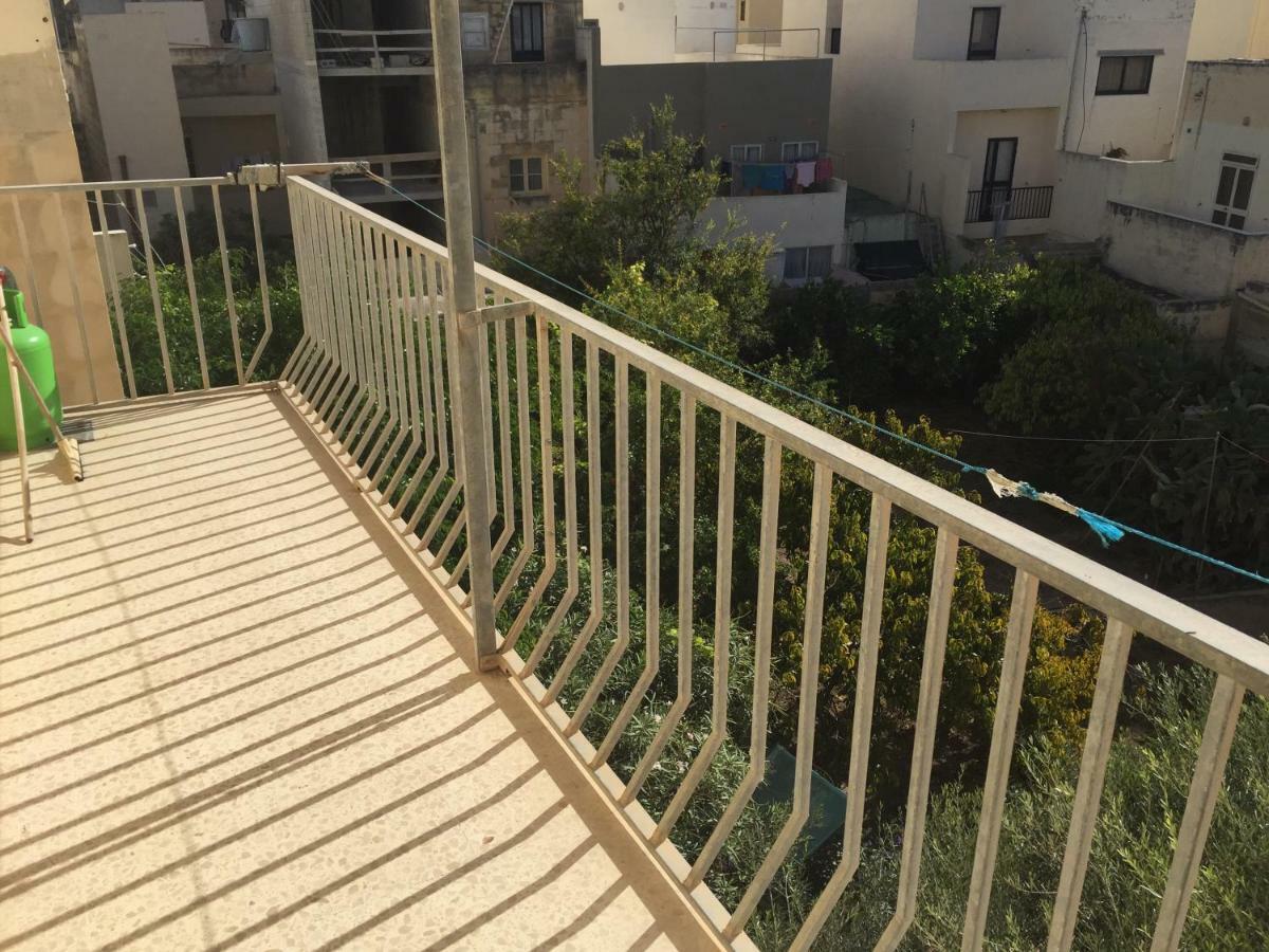 Coral Apartment St. Paul's Bay Bagian luar foto